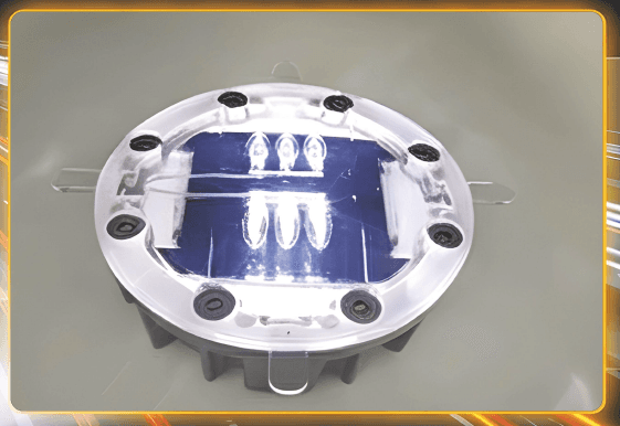 عيون قطط بالطاقة الشمسية - LED Line  - Safety Triangle Product