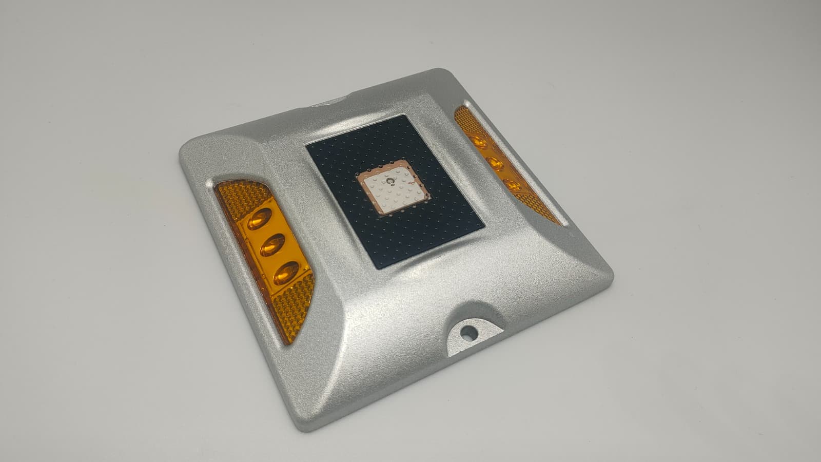 عيون قطط بالطاقة الشمسية مع ميزة GPS للمزامنة - Safety Triangle Product